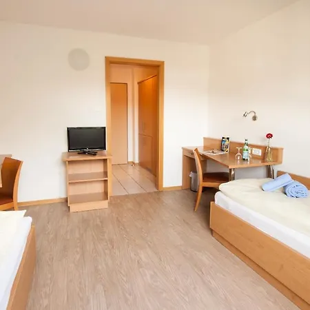 Bed & Breakfast Gastehaus Olympia Reitanlage Munchen-riem *
