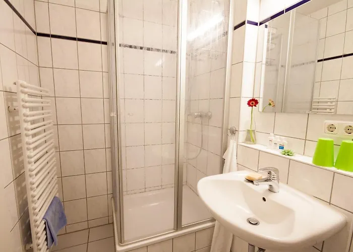 Gastehaus Olympia Reitanlage Munchen-riem Bed & Breakfast *
